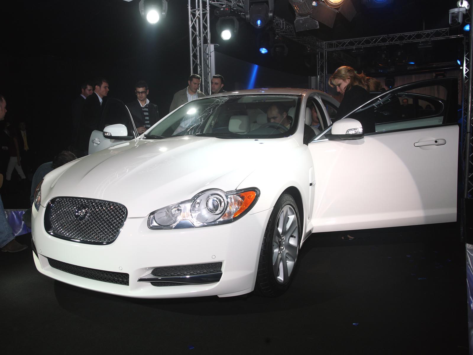 http://net.ftk93.buzz/articol/892145/noutati/prezentari/jaguar-xf-primul-video